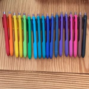 Set of 18 Papermate Inkjoy gel 0.7 pens OS